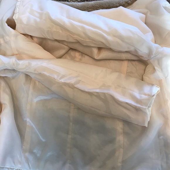 Cream lightweight Coldwater Creek Jacket with Faux Fur Collar. Size Large - Picture 5 of 5